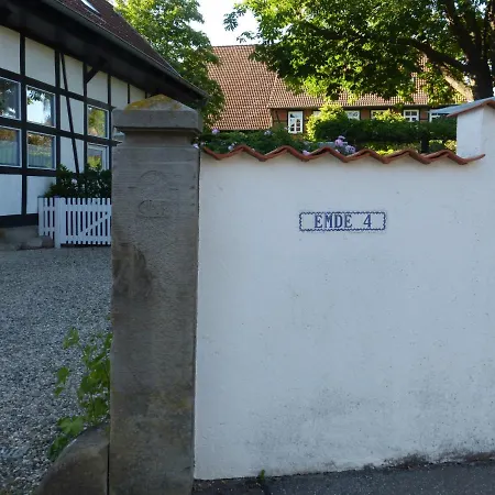 Apartment „friesland“ - Wunderschönes In Fachwerkhaus *